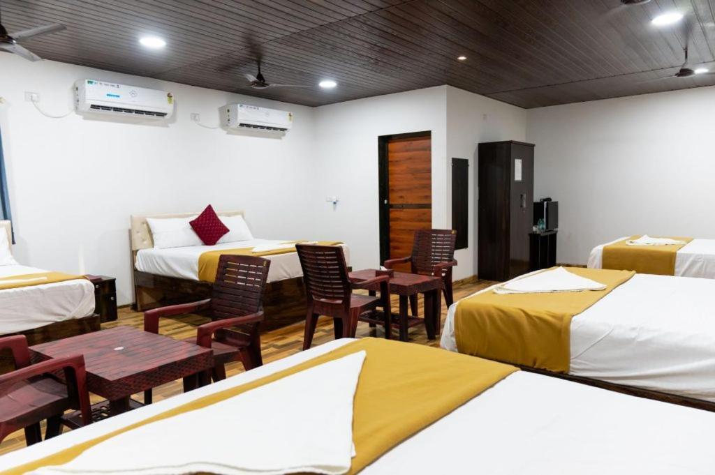 Mangozzz Magical World Hotel Panvel Exterior photo